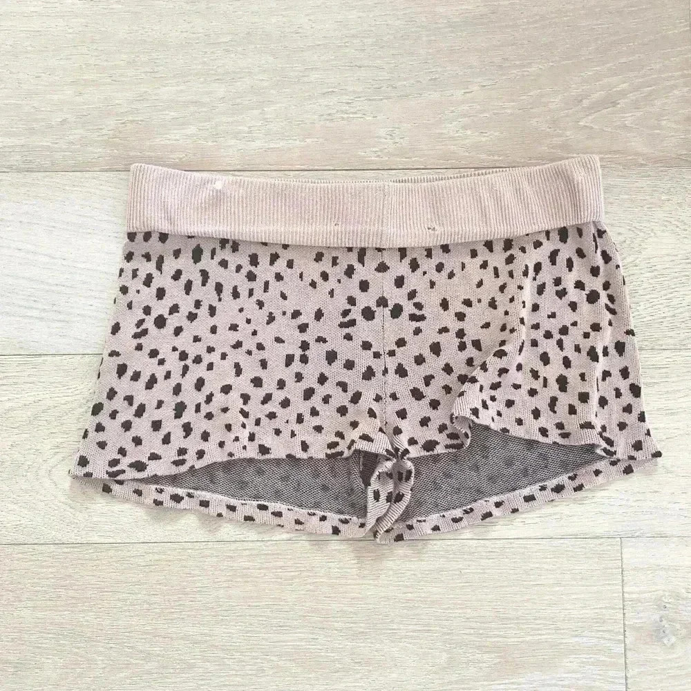 Beach riot Balboa shorts tan black size small